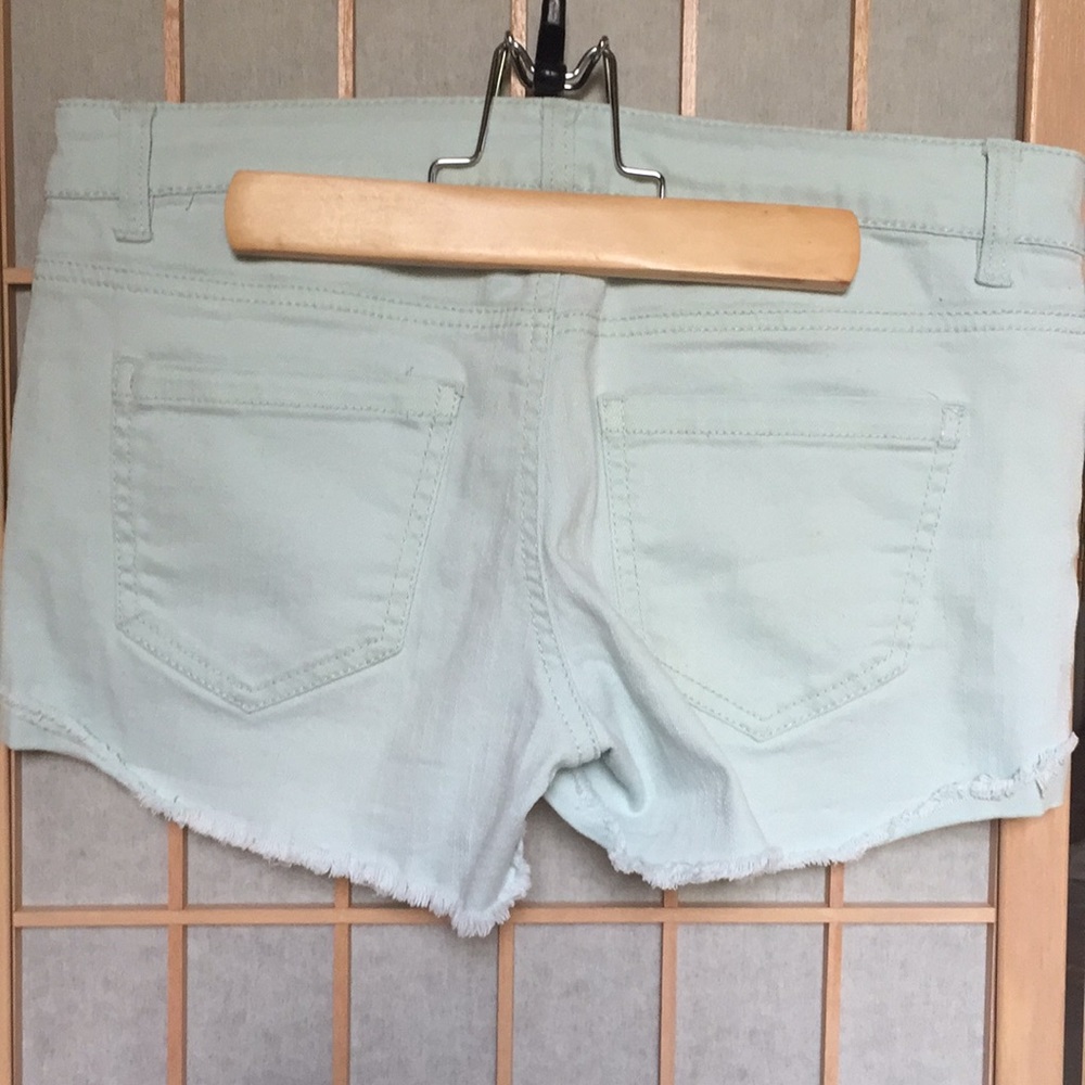 Shorts - Picture 3 of 6